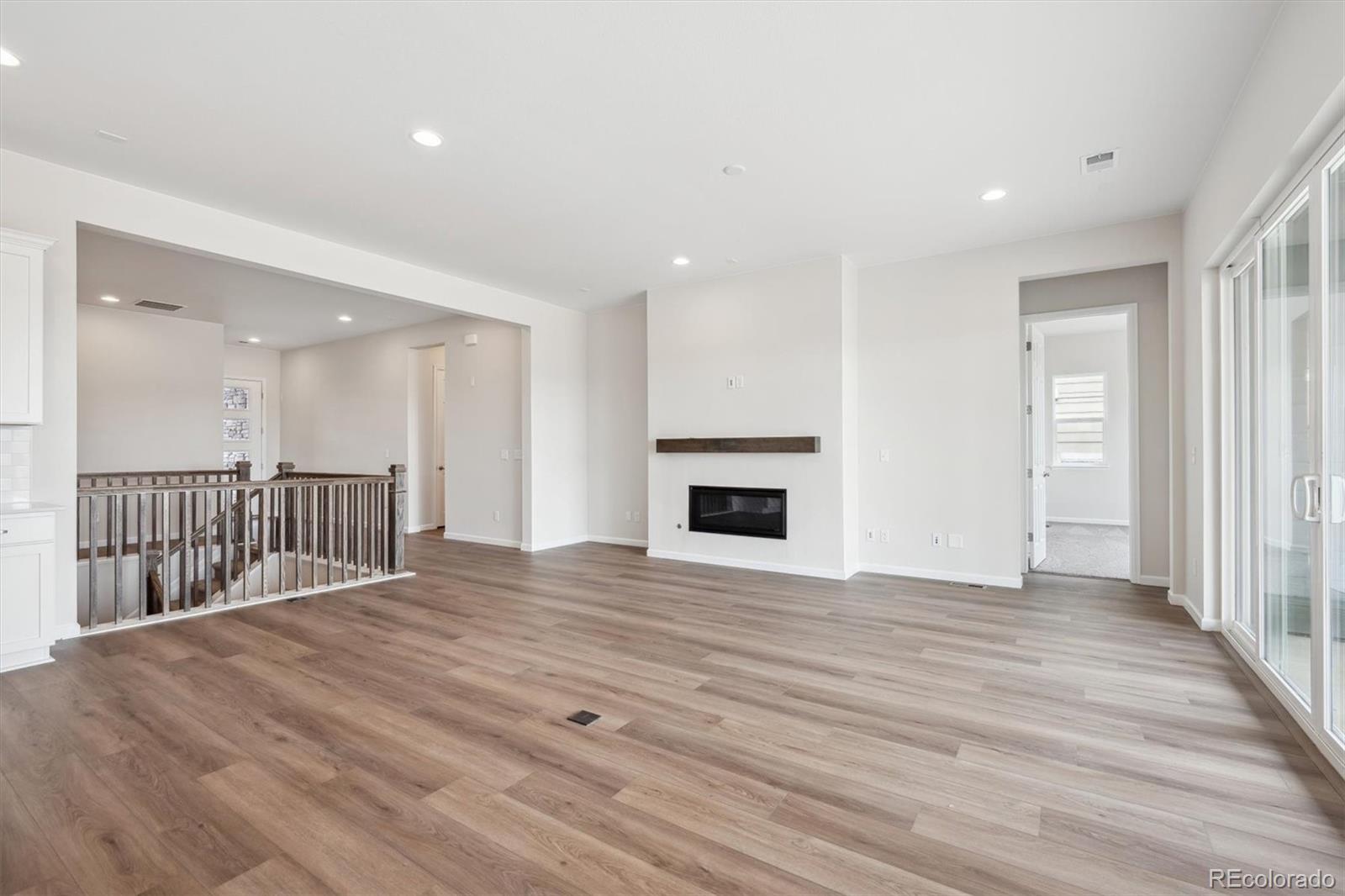 MLS Image #4 for 24720 e 36th avenue,aurora, Colorado