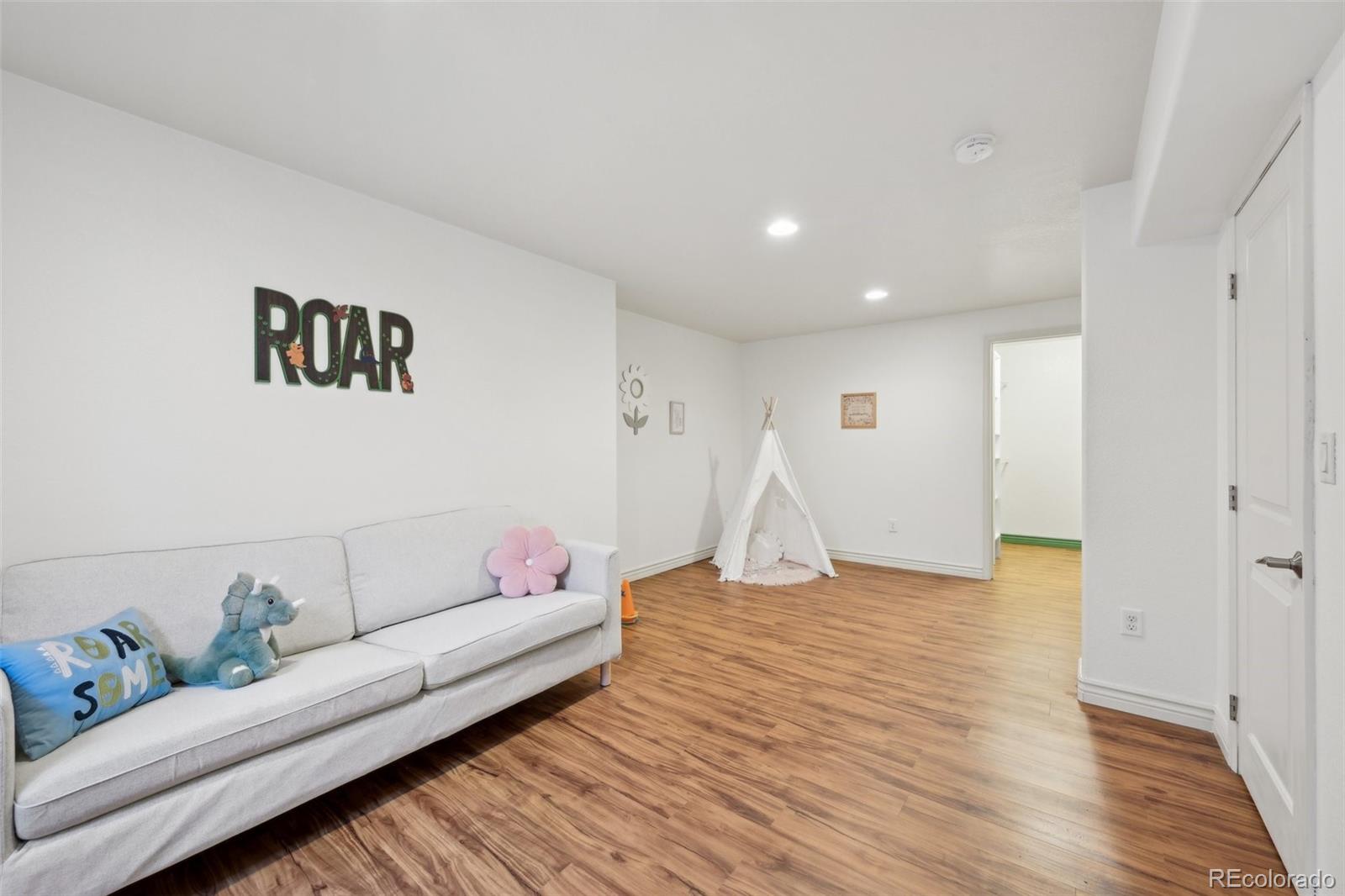 MLS Image #22 for 338  sandstone drive,johnstown, Colorado