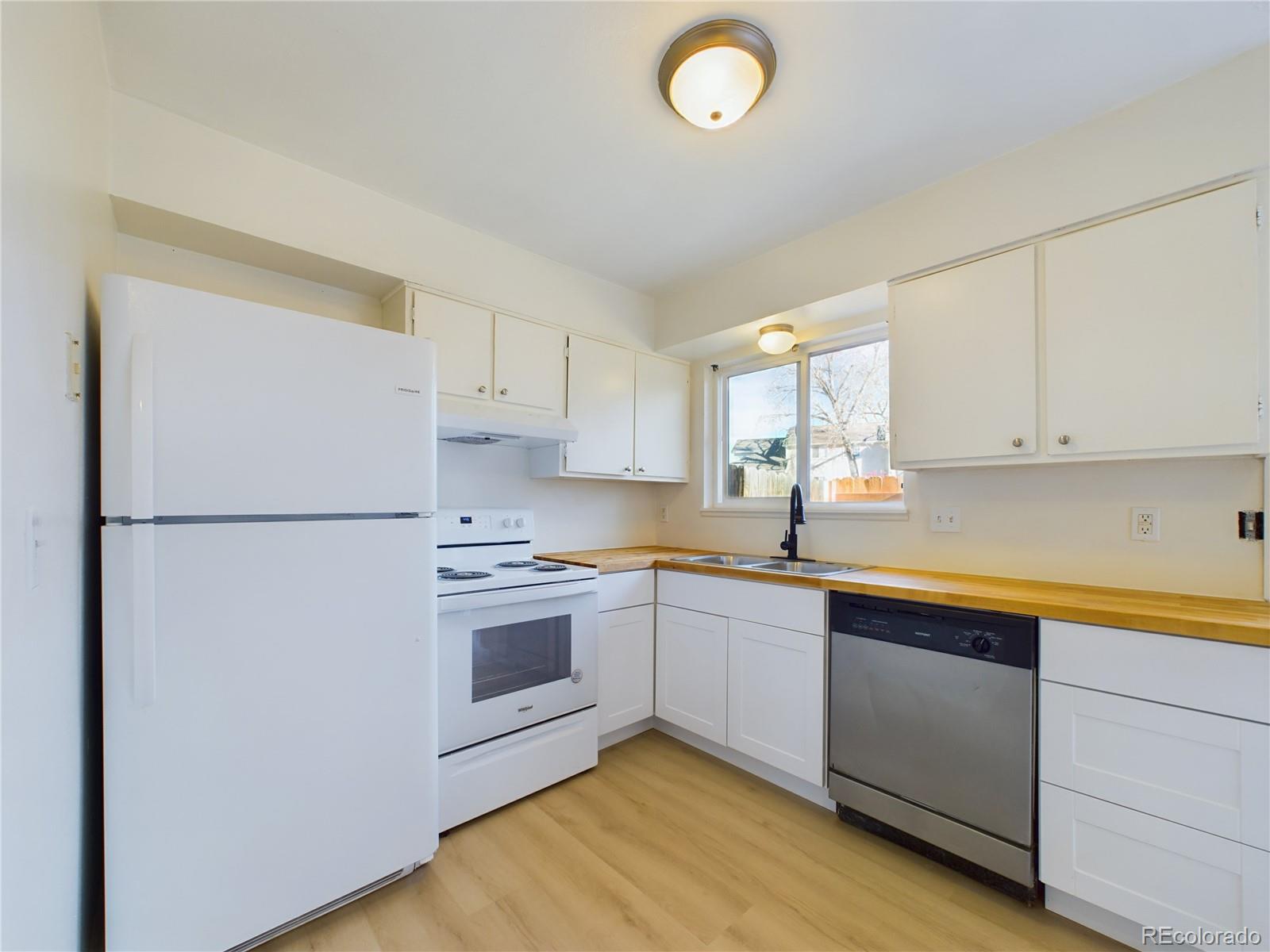 MLS Image #10 for 2115  coronado pkyn ,denver, Colorado