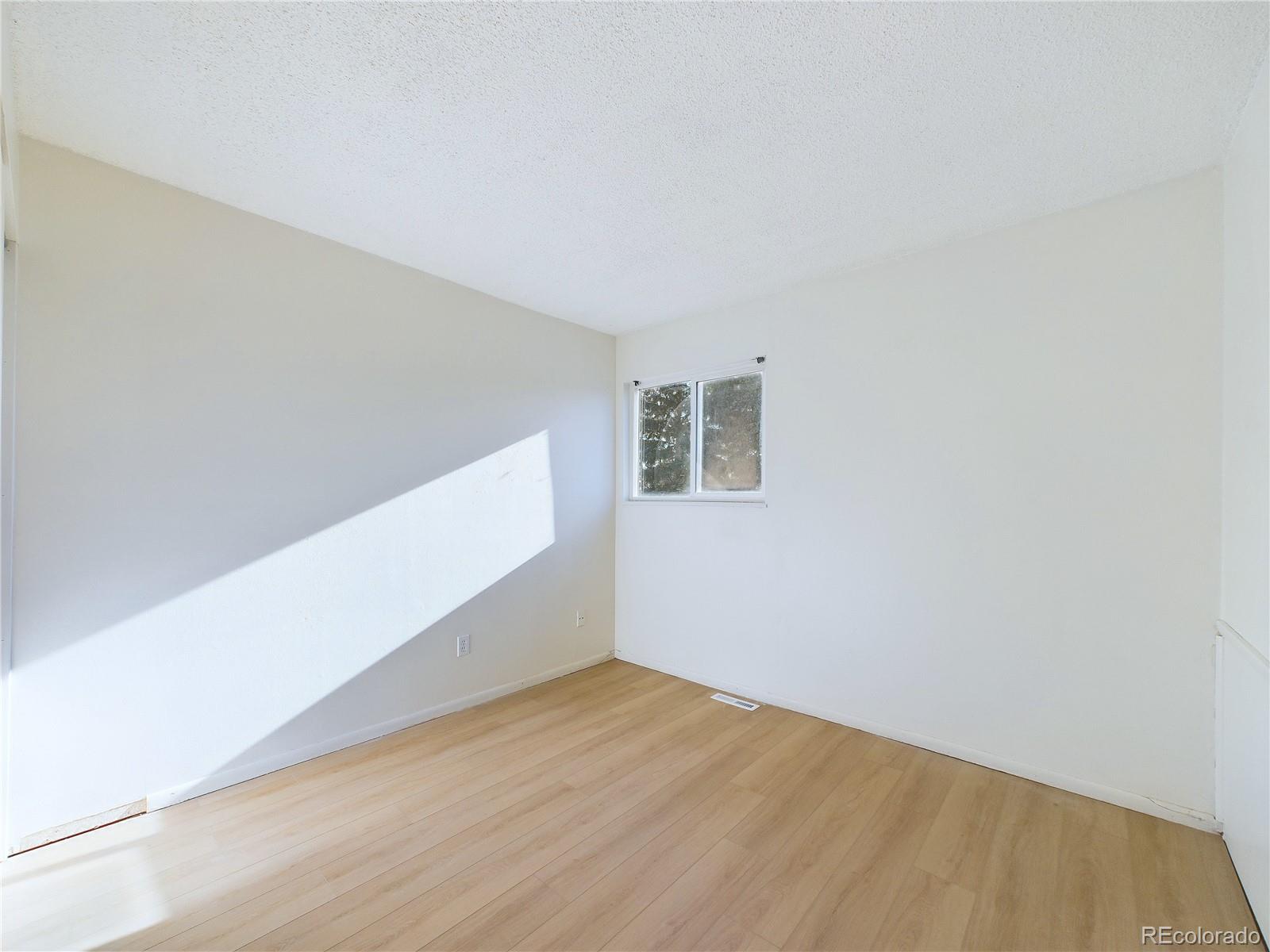 MLS Image #18 for 2115  coronado pkyn ,denver, Colorado