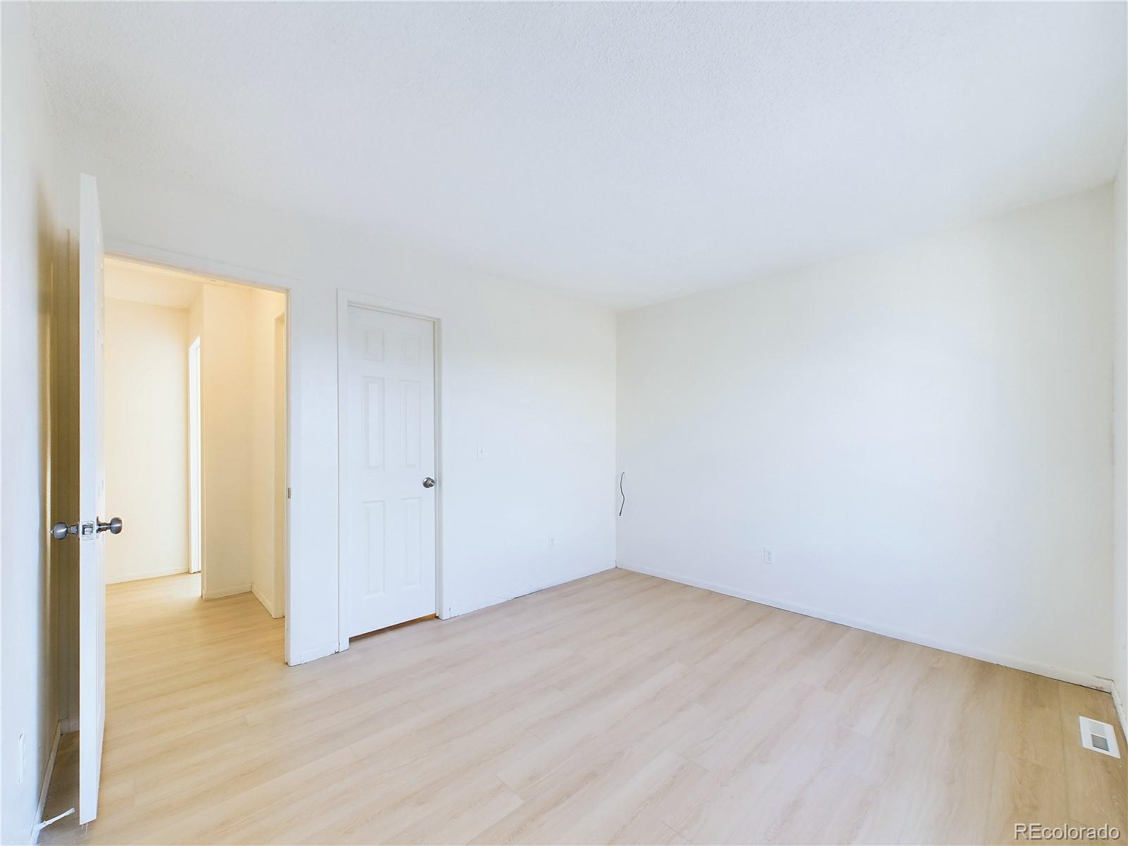 MLS Image #21 for 2115  coronado pkyn ,denver, Colorado