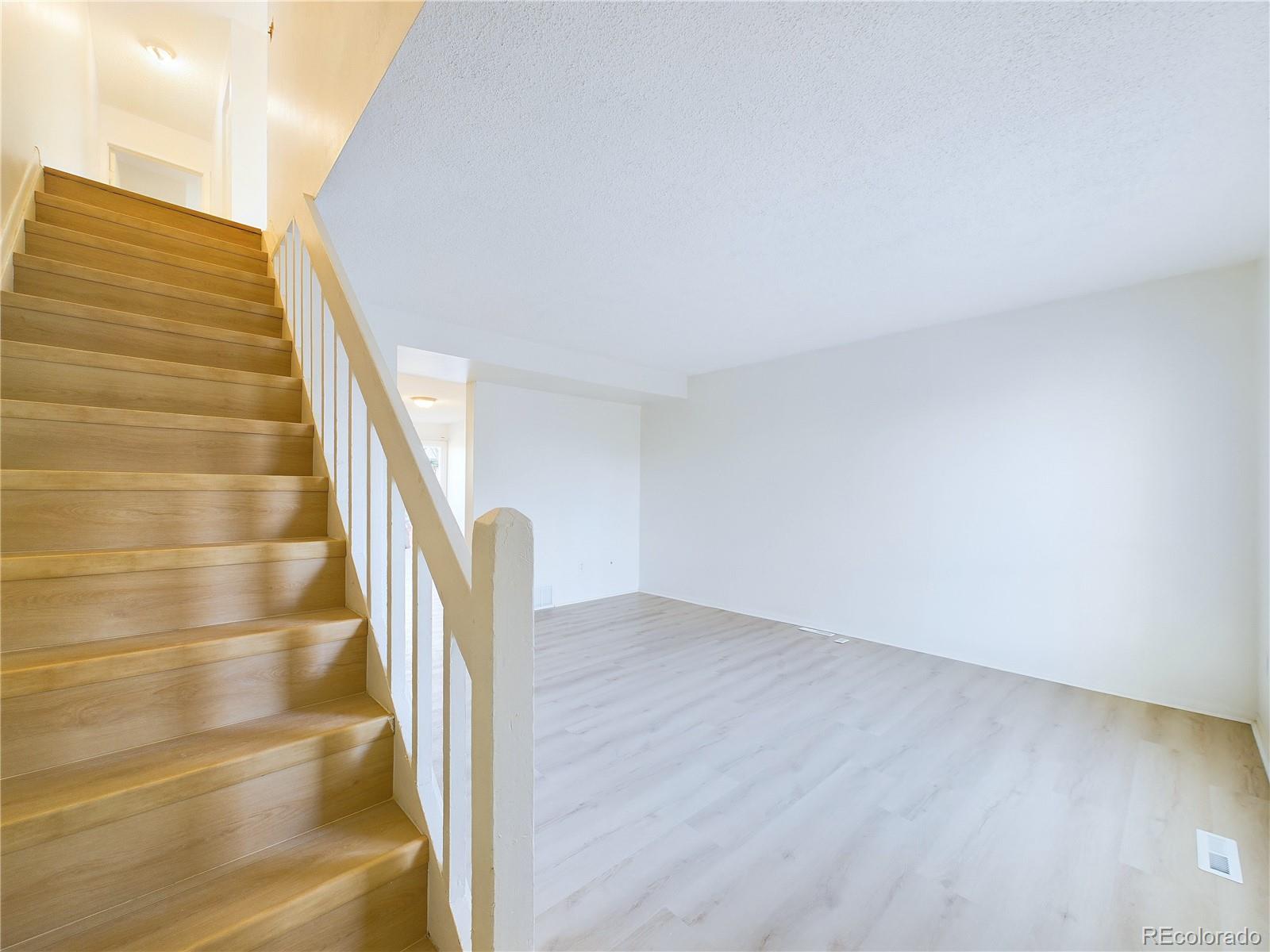 MLS Image #4 for 2115  coronado pkyn ,denver, Colorado
