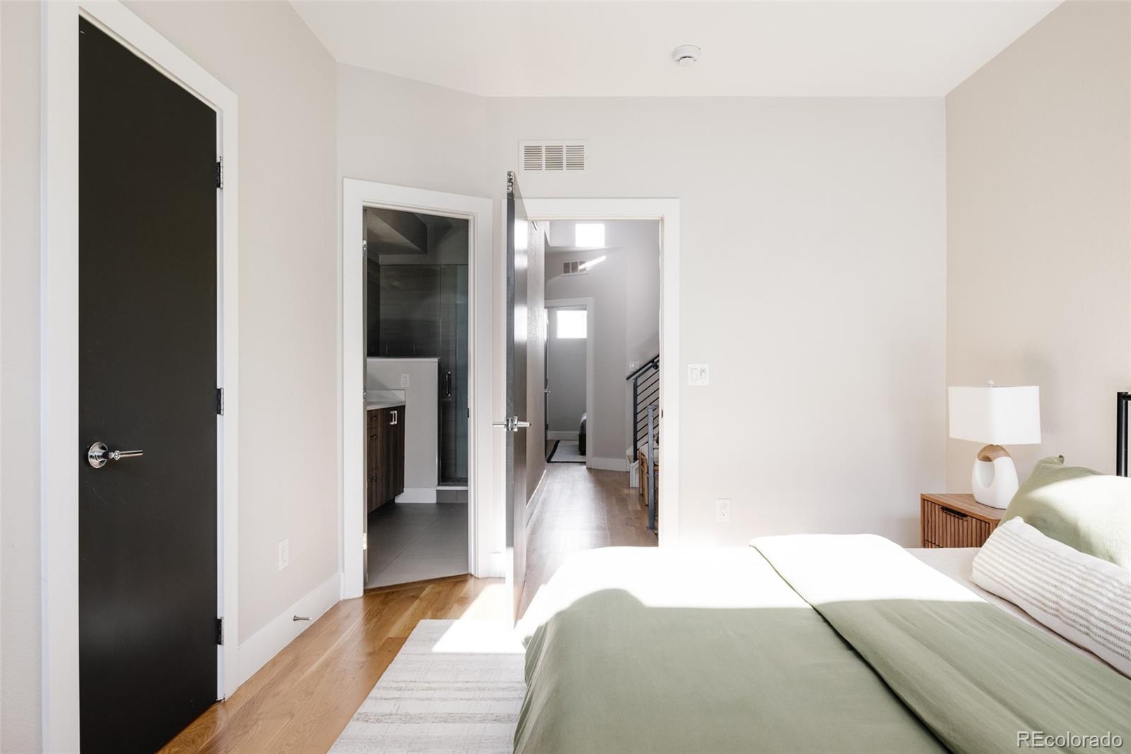 MLS Image #12 for 1836  grove street,denver, Colorado