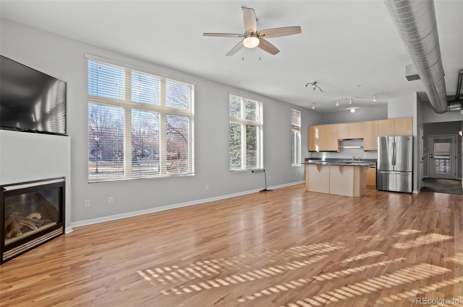 MLS Image #1 for 220  roslyn street 701,denver, Colorado