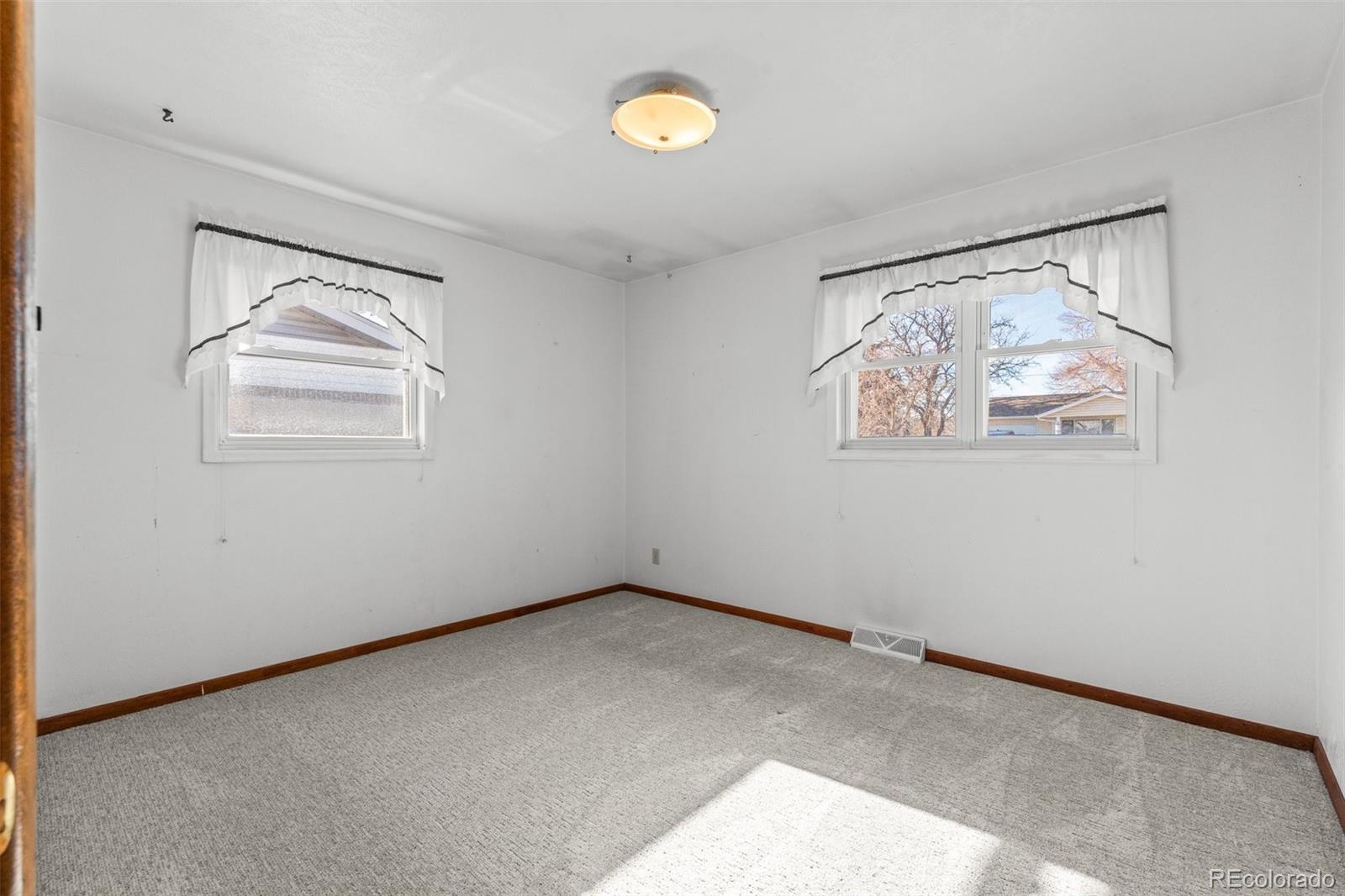 MLS Image #18 for 888  oak street,lakewood, Colorado