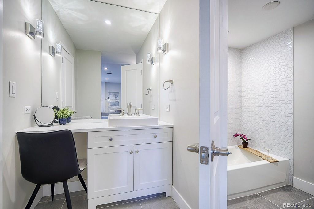MLS Image #18 for 4570 e yale avenue 301,denver, Colorado