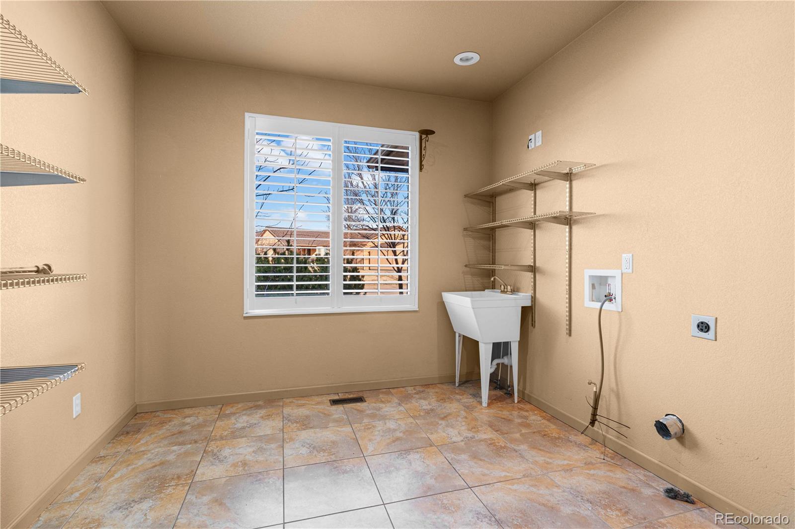 MLS Image #16 for 307  longs peak lane,canon city, Colorado