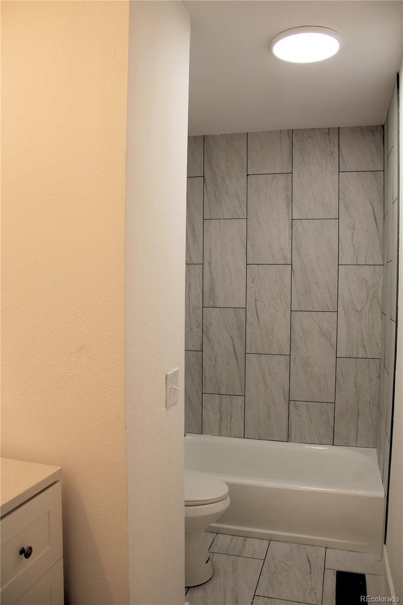 MLS Image #20 for 11638  community center drive,northglenn, Colorado