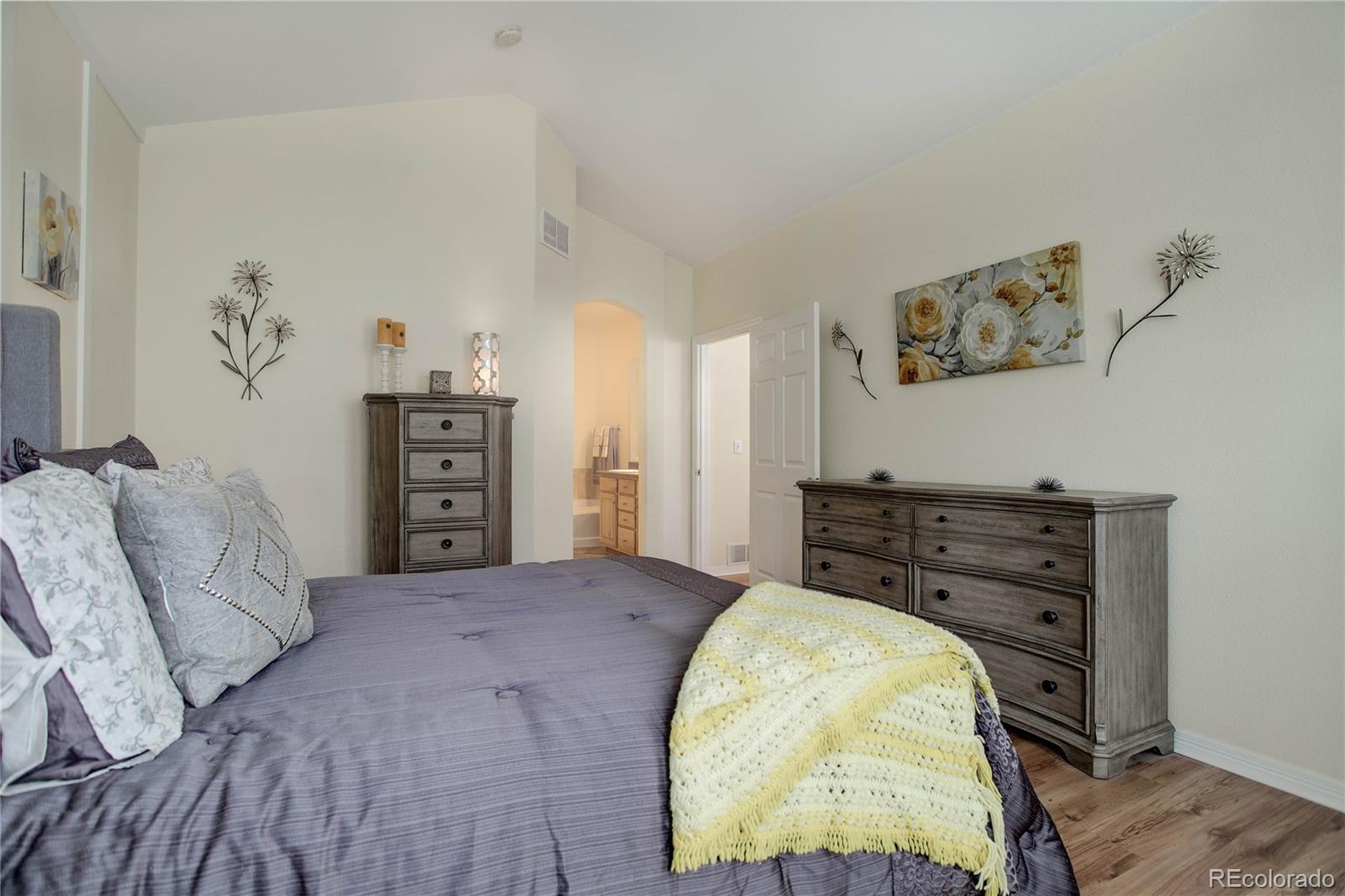 MLS Image #15 for 6656 s shawnee street,aurora, Colorado