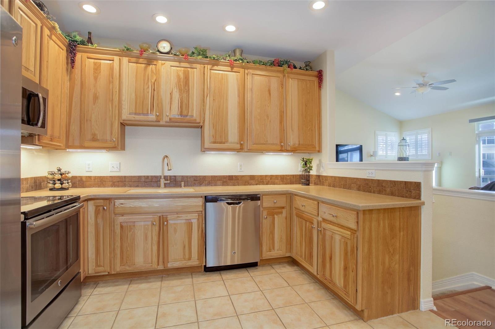 MLS Image #8 for 6656 s shawnee street,aurora, Colorado