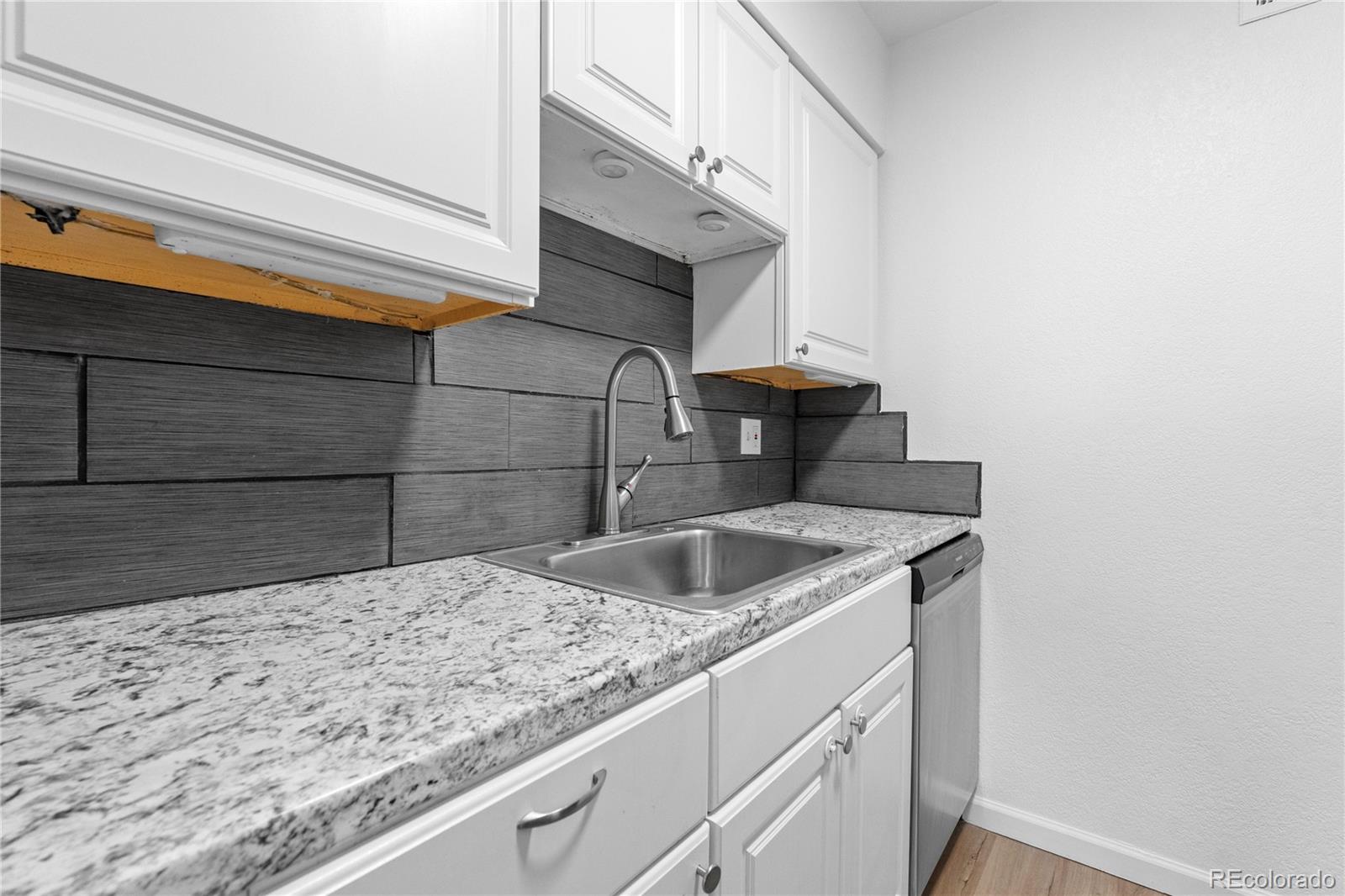 MLS Image #9 for 3663 s sheridan boulevard,denver, Colorado