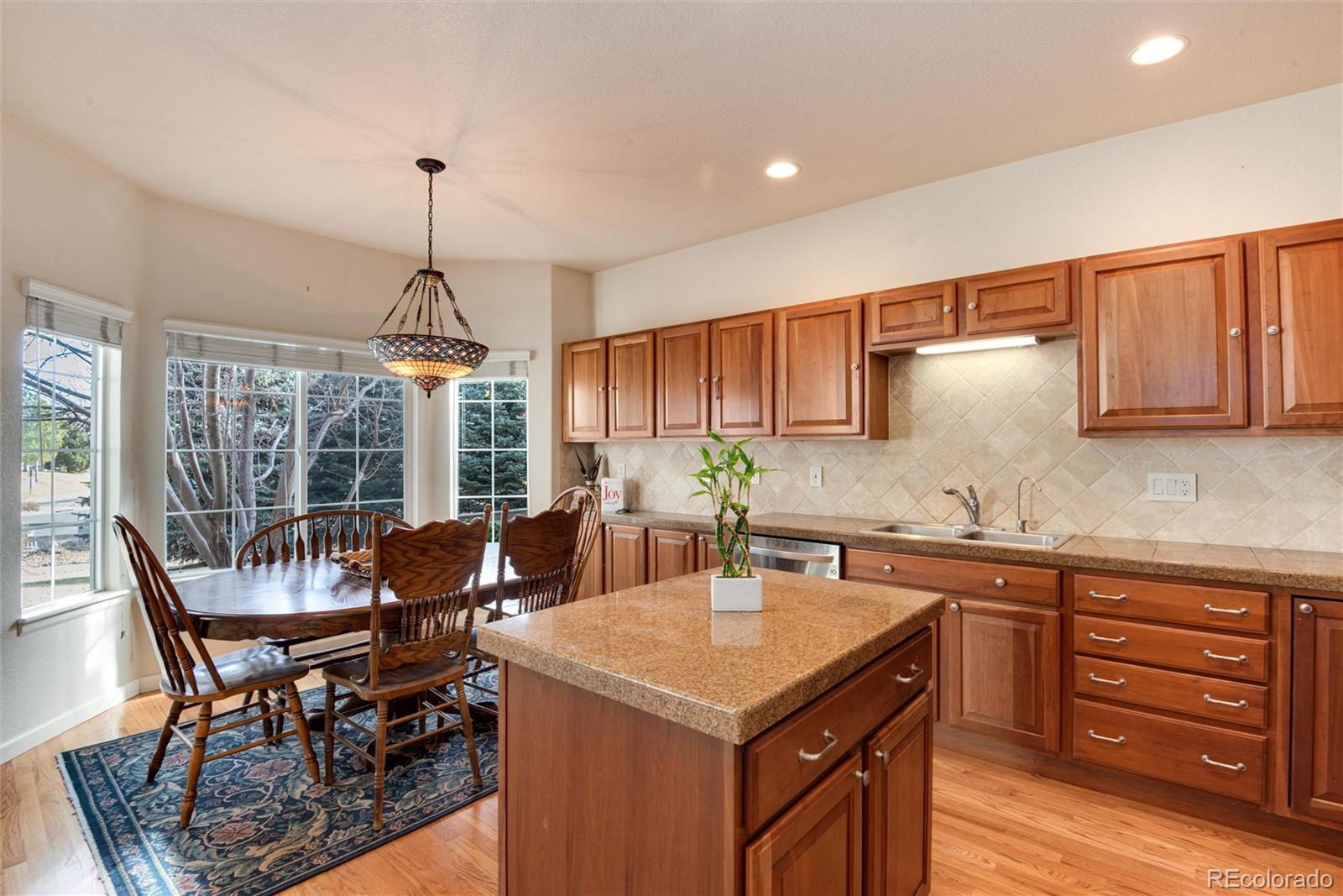 MLS Image #8 for 8512 s lewis way,littleton, Colorado