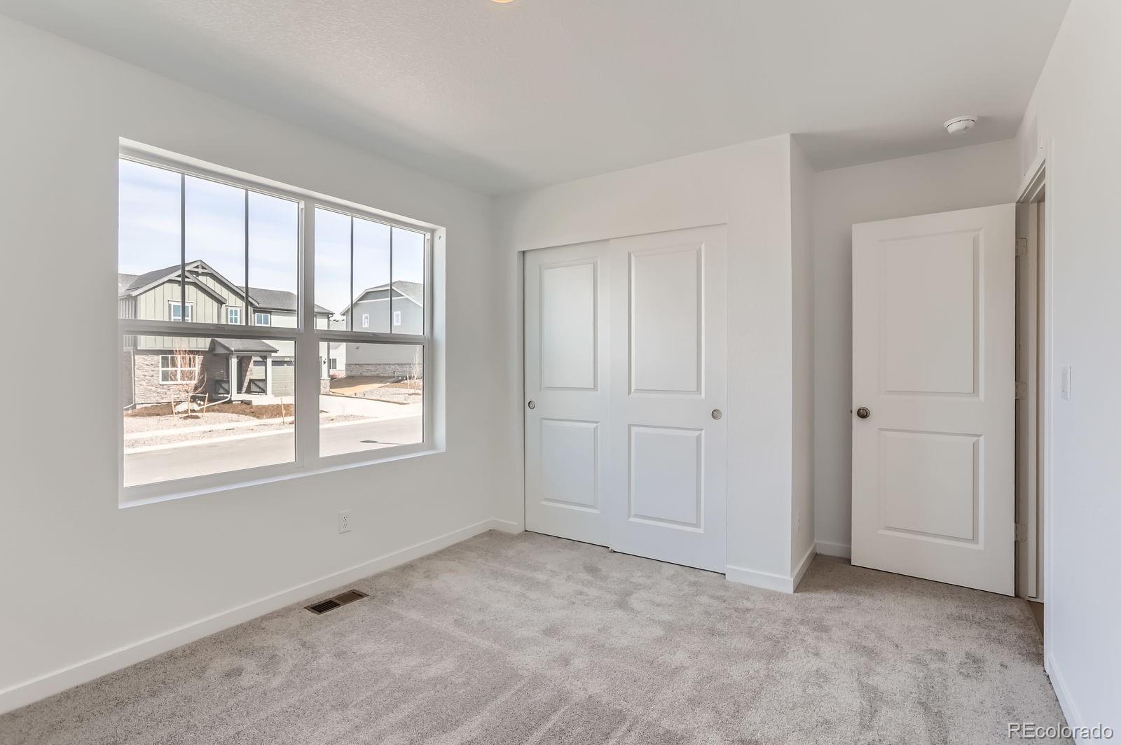 MLS Image #8 for 22036 e 39th place,aurora, Colorado