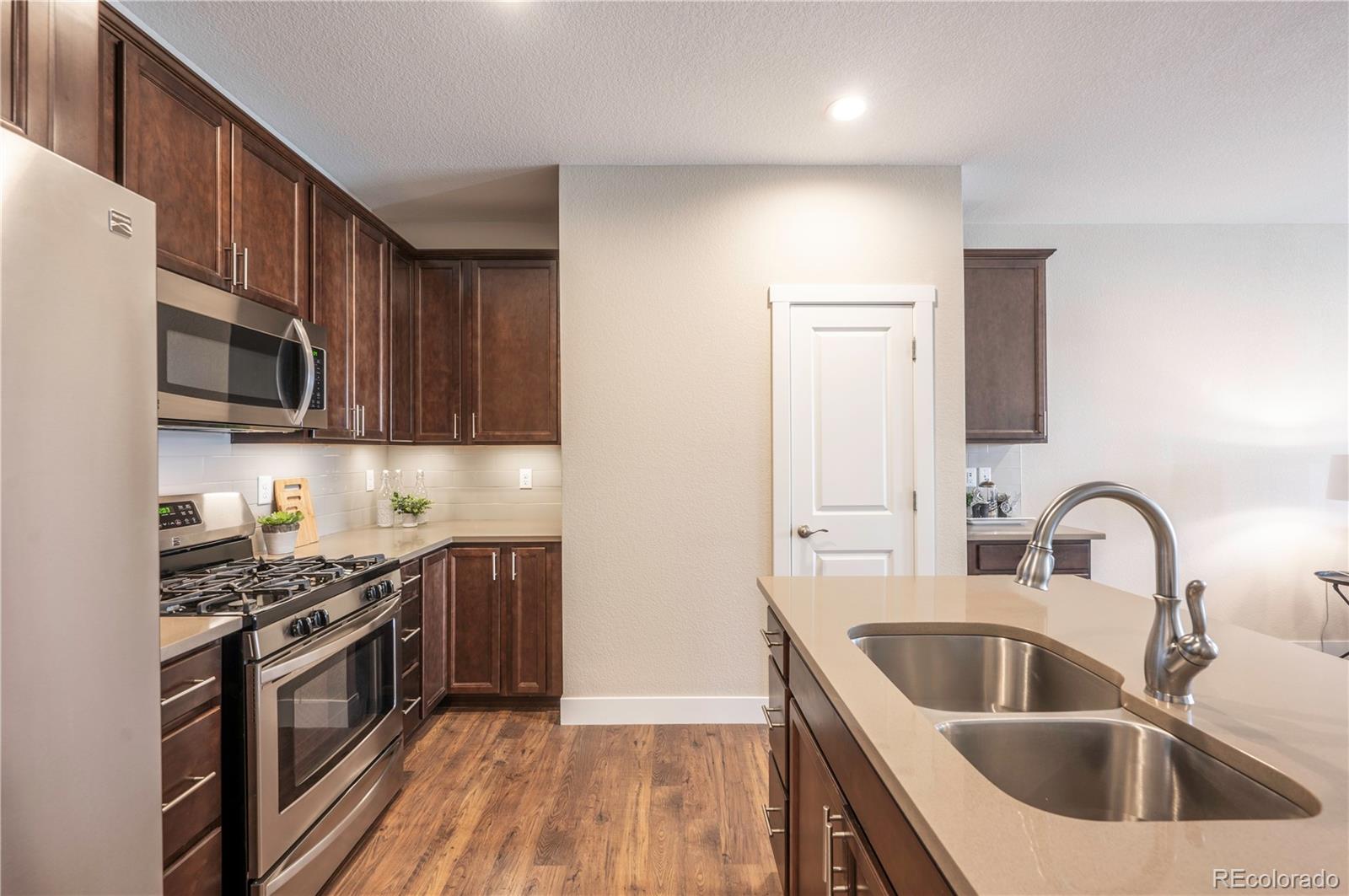 MLS Image #13 for 821  robert street,longmont, Colorado