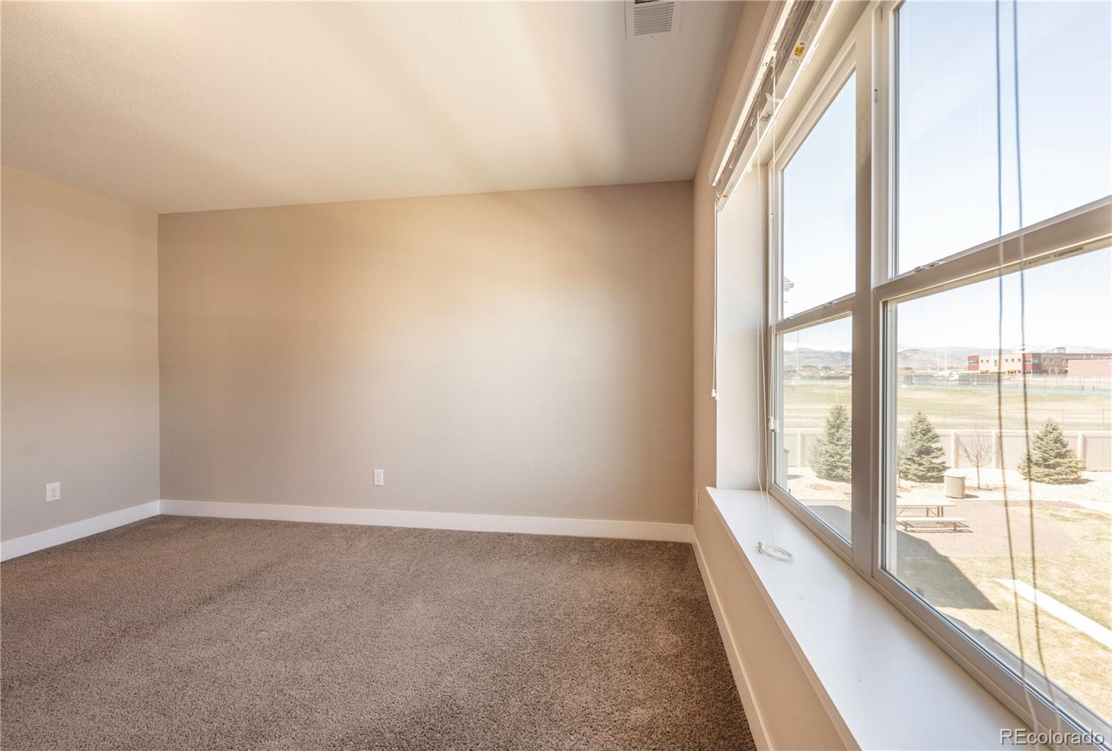 MLS Image #23 for 821  robert street,longmont, Colorado