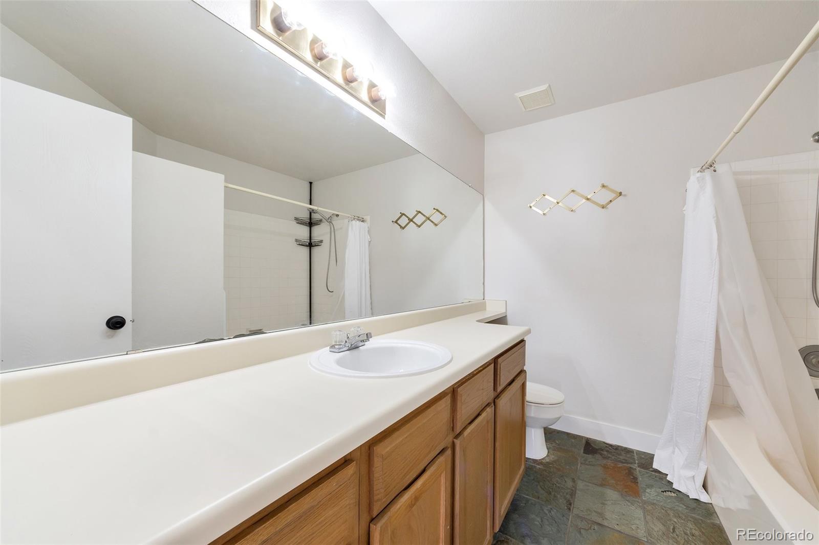 MLS Image #13 for 7476 e arkansas avenue,denver, Colorado