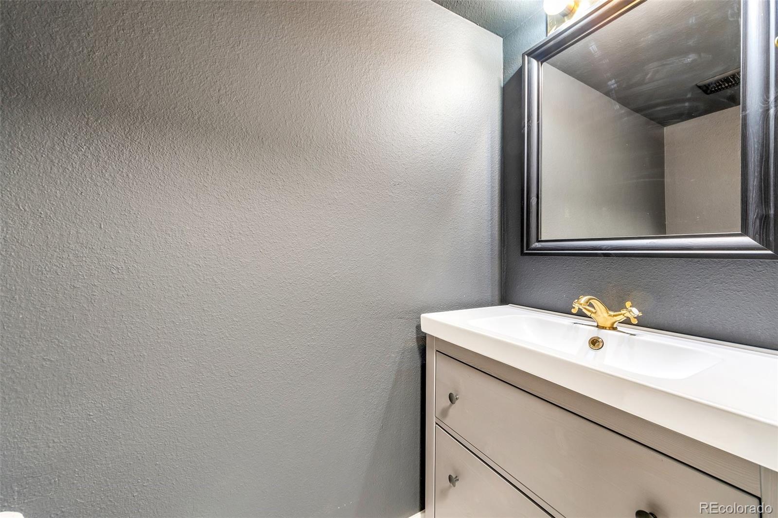 MLS Image #15 for 7476 e arkansas avenue,denver, Colorado