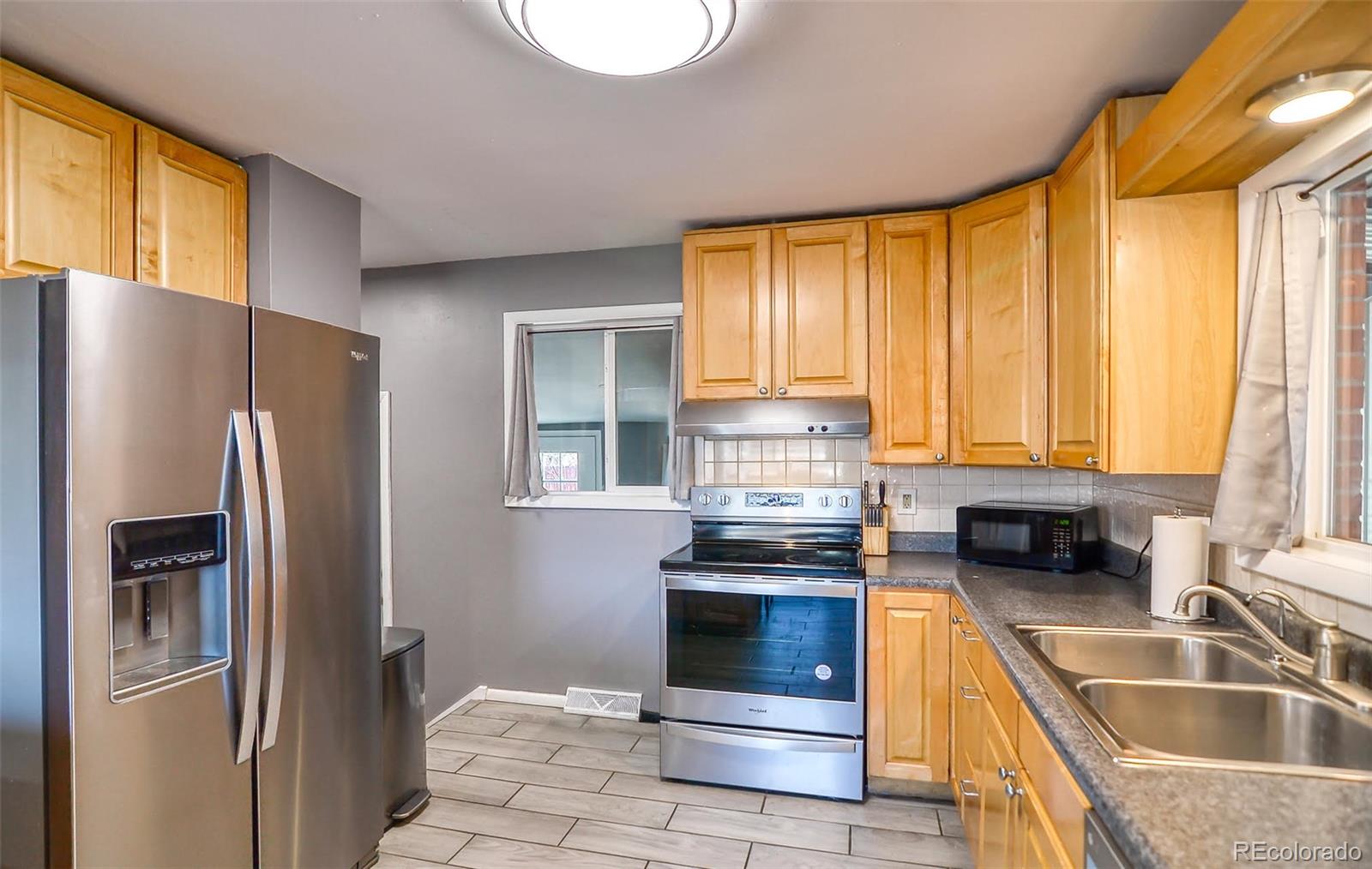 MLS Image #7 for 6950  avrum drive,denver, Colorado