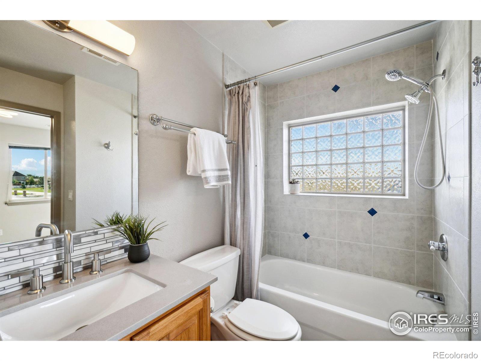 MLS Image #25 for 302  dove lane,berthoud, Colorado