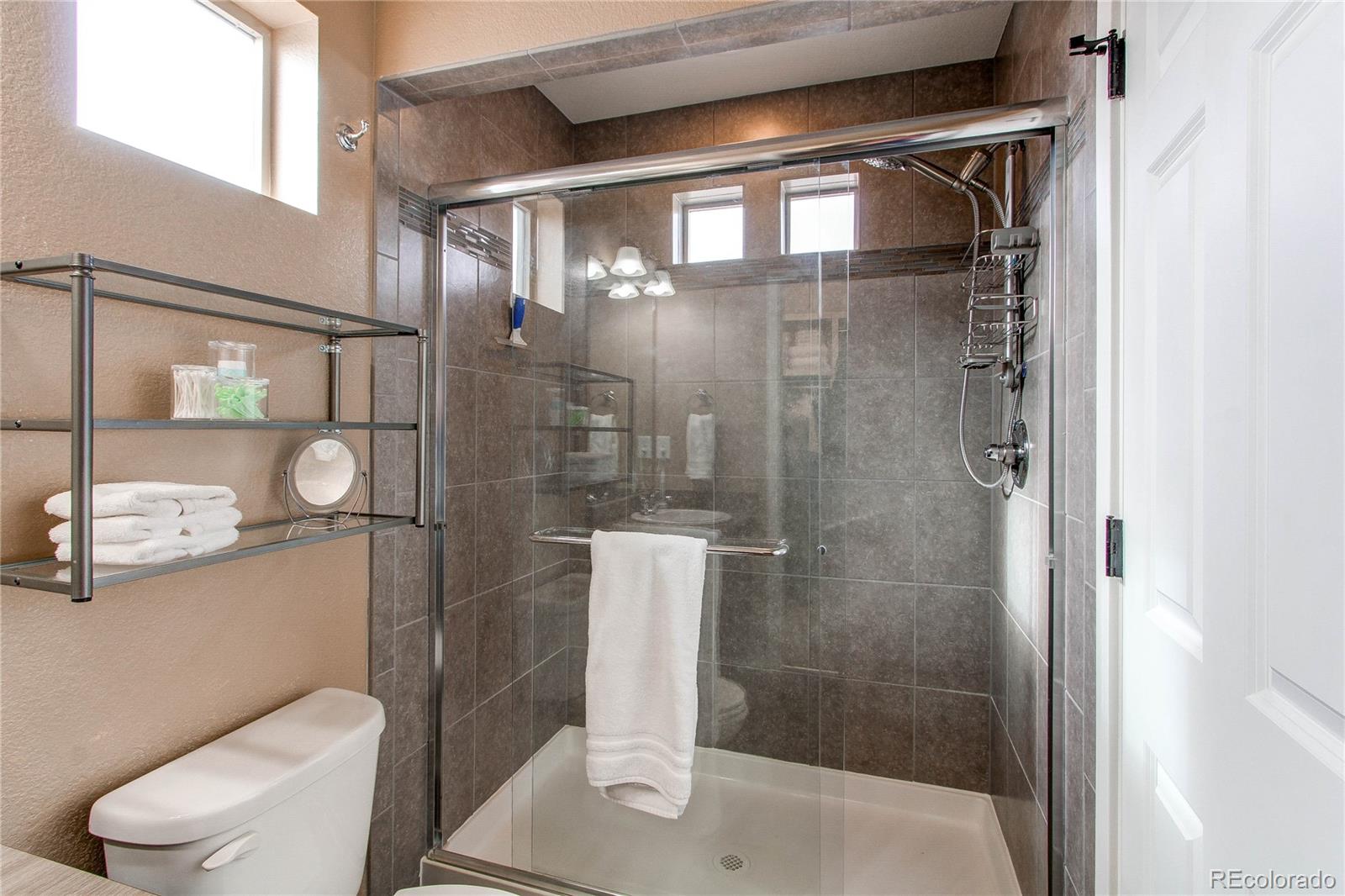 MLS Image #21 for 19149 e 55th avenue,denver, Colorado