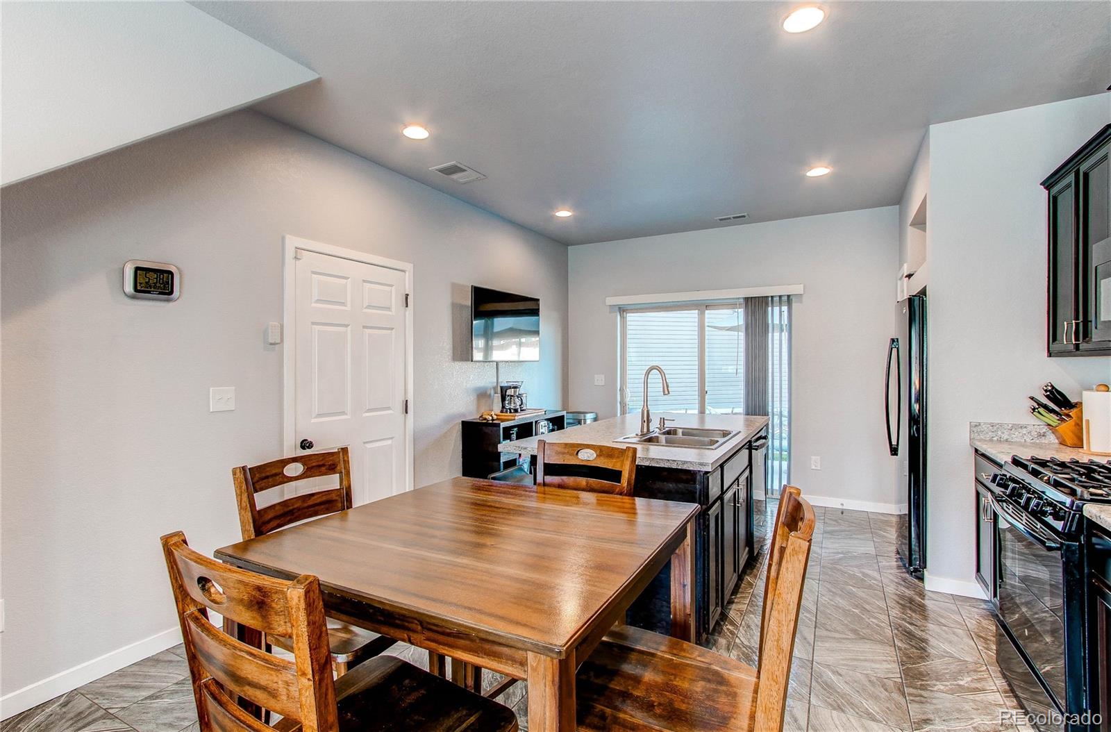 MLS Image #8 for 19149 e 55th avenue,denver, Colorado