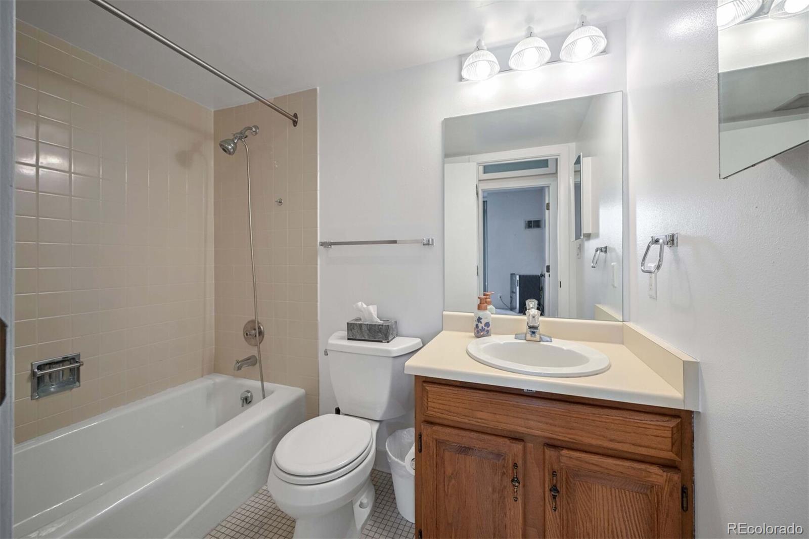 MLS Image #17 for 1551  larimer street,denver, Colorado