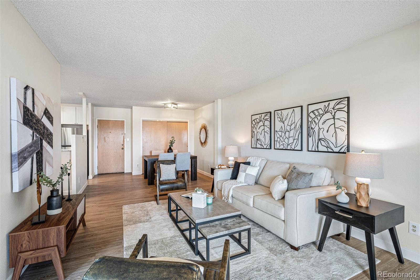 MLS Image #10 for 2880 s locust street,denver, Colorado