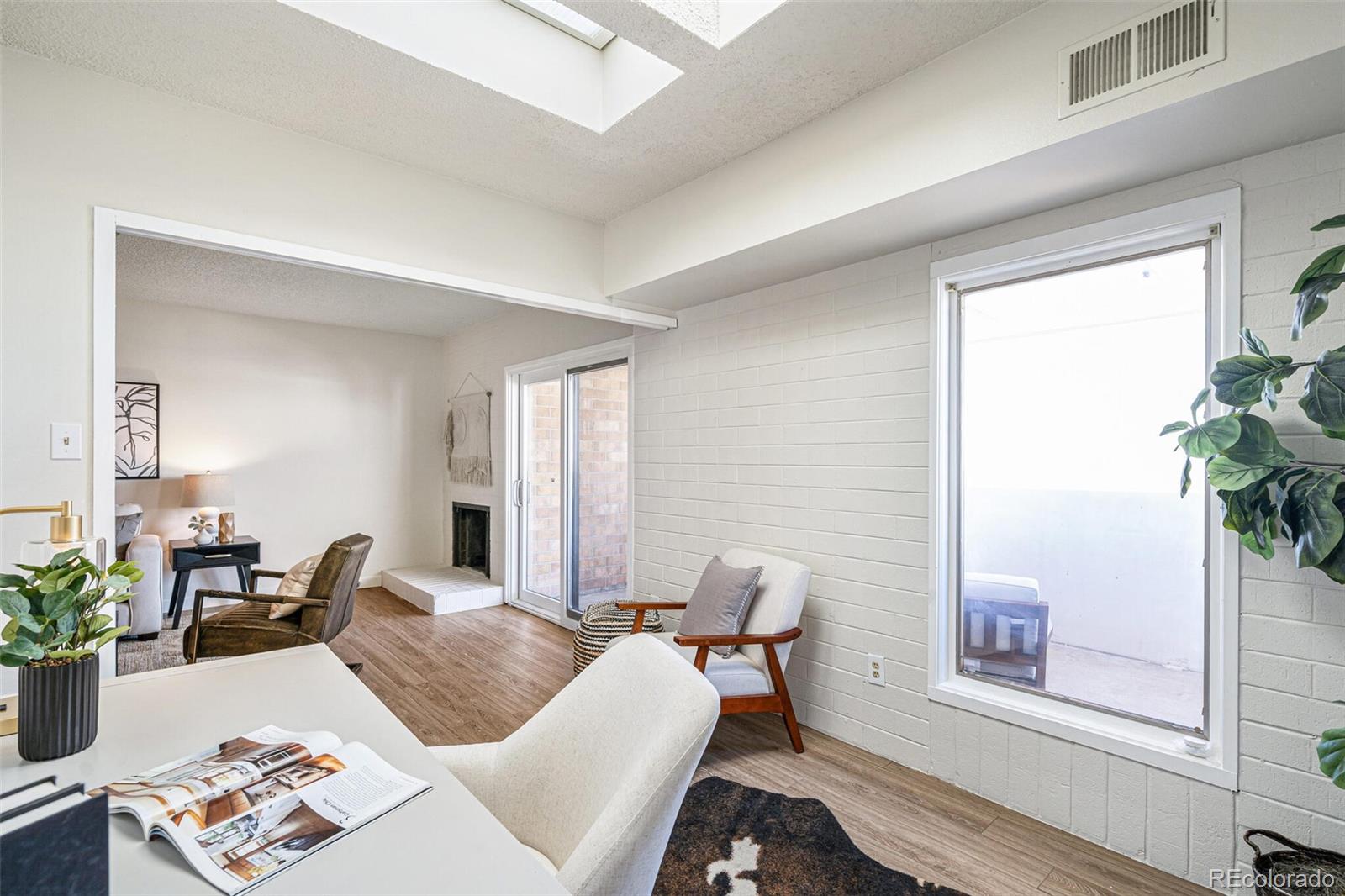 MLS Image #12 for 2880 s locust street,denver, Colorado