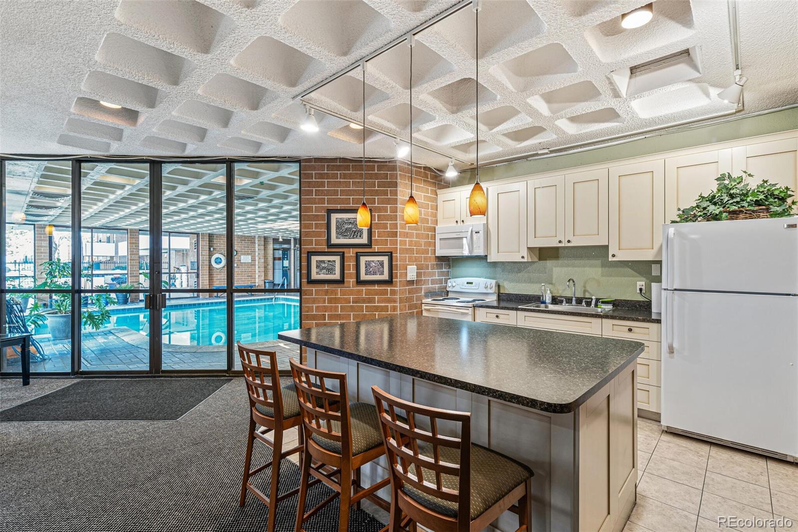 MLS Image #19 for 2880 s locust street,denver, Colorado