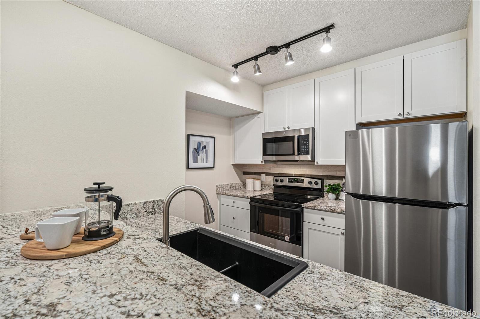 MLS Image #2 for 2880 s locust street,denver, Colorado