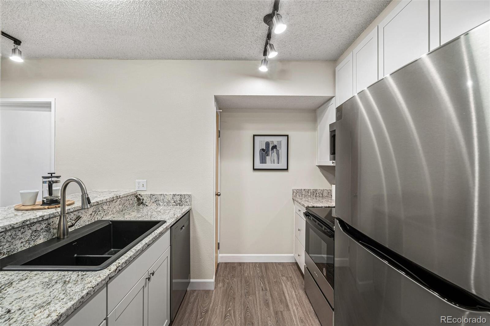 MLS Image #4 for 2880 s locust street,denver, Colorado