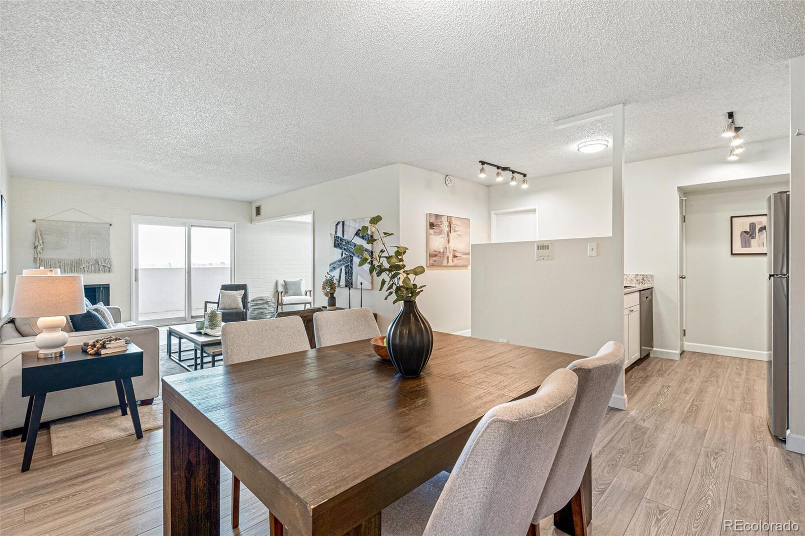 MLS Image #7 for 2880 s locust street,denver, Colorado