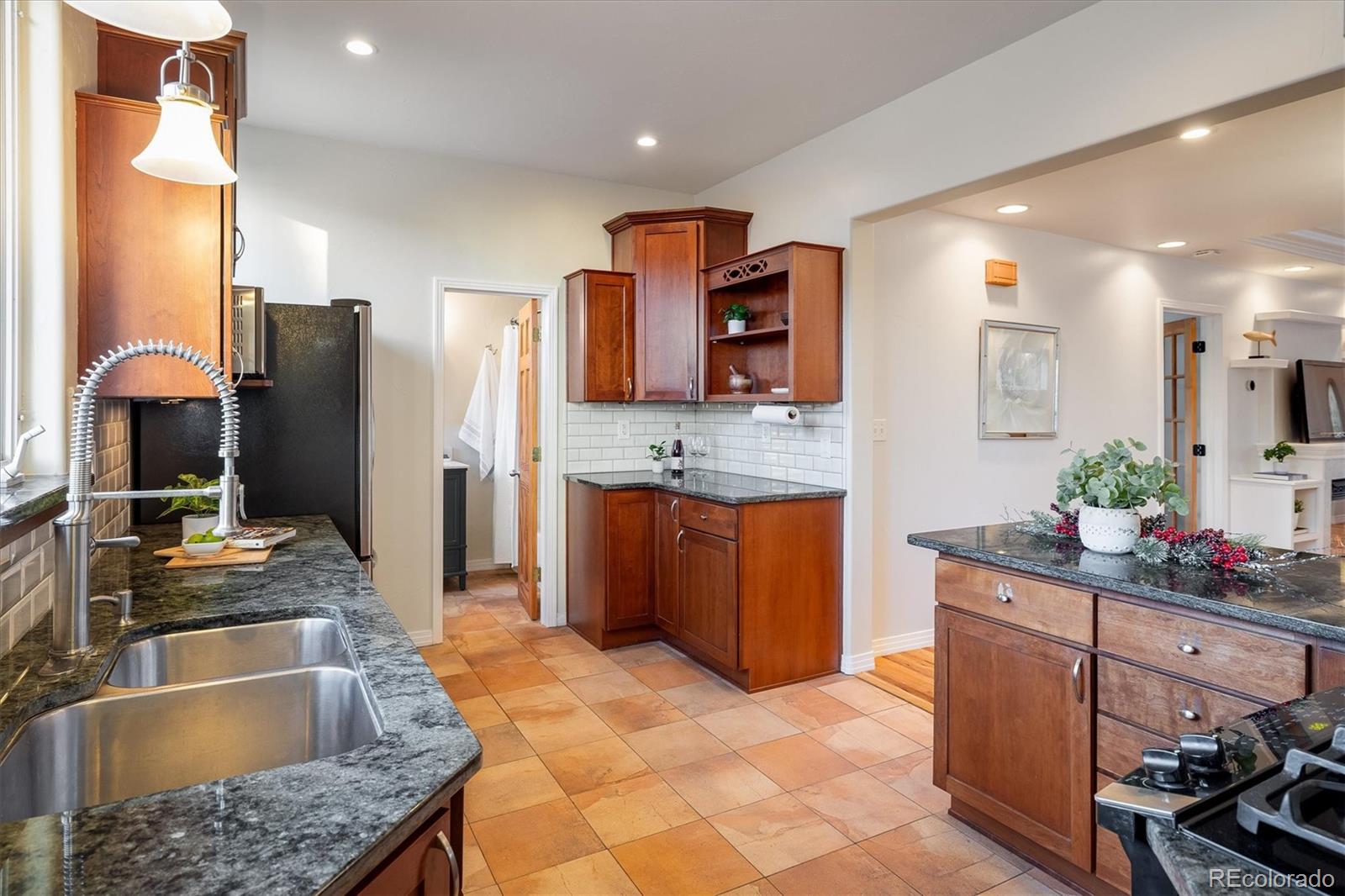 MLS Image #11 for 704 e baseline road,lafayette, Colorado