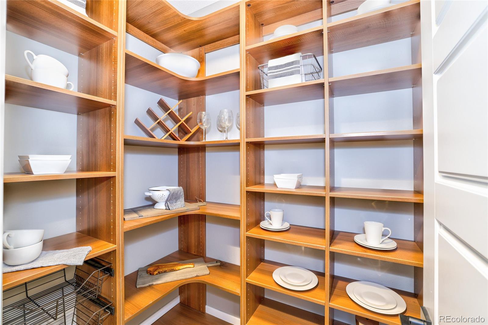 MLS Image #7 for 9006 e 60th avenue,denver, Colorado