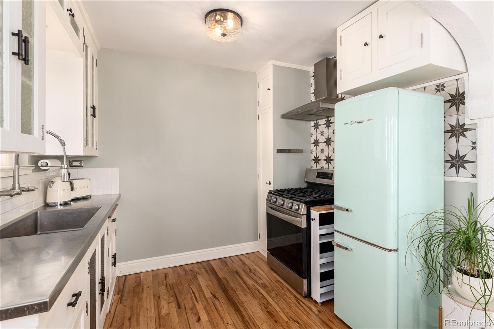 MLS Image #15 for 1050 n washington street,denver, Colorado