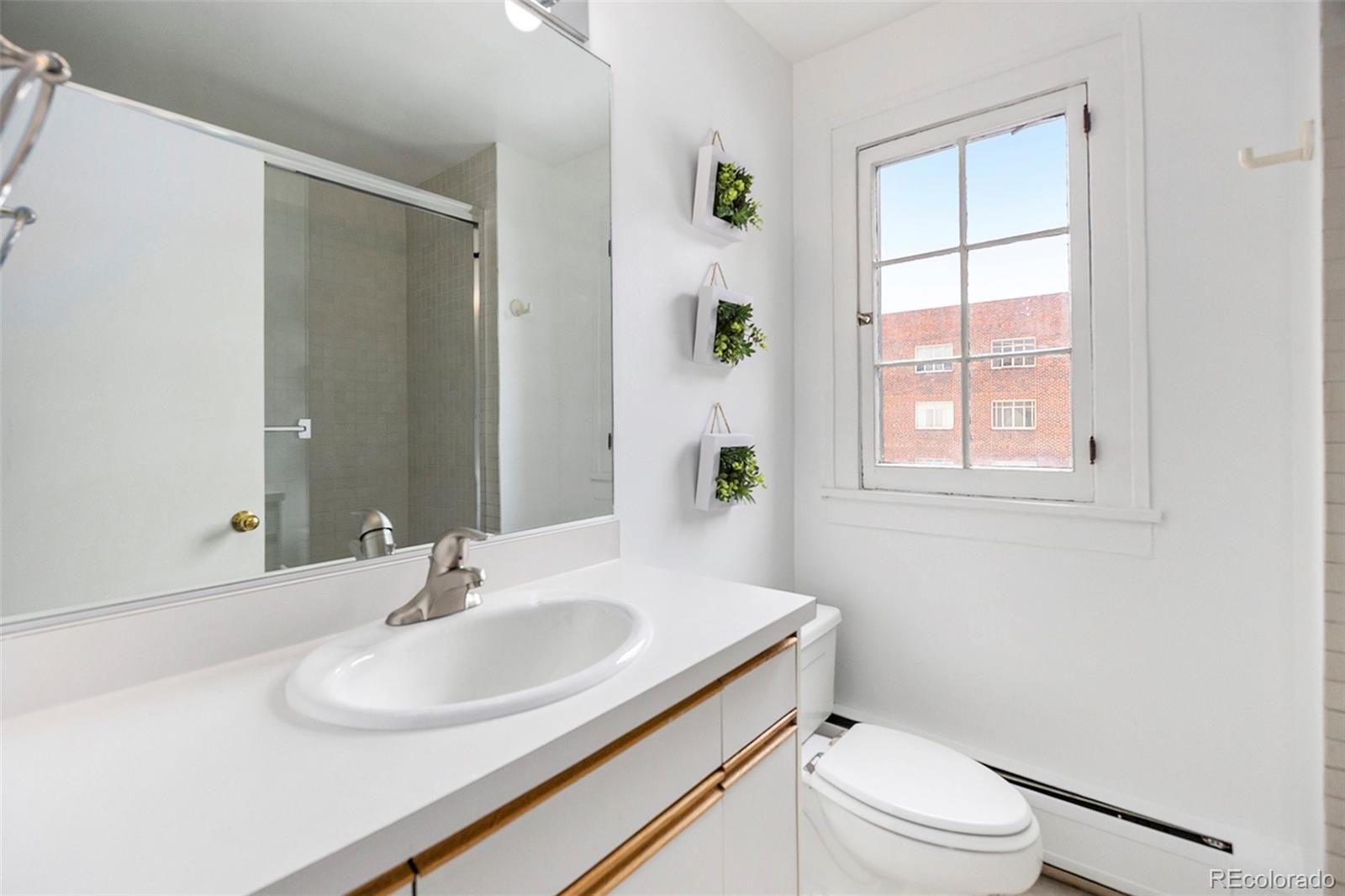 MLS Image #9 for 960 n sherman street 2g,denver, Colorado
