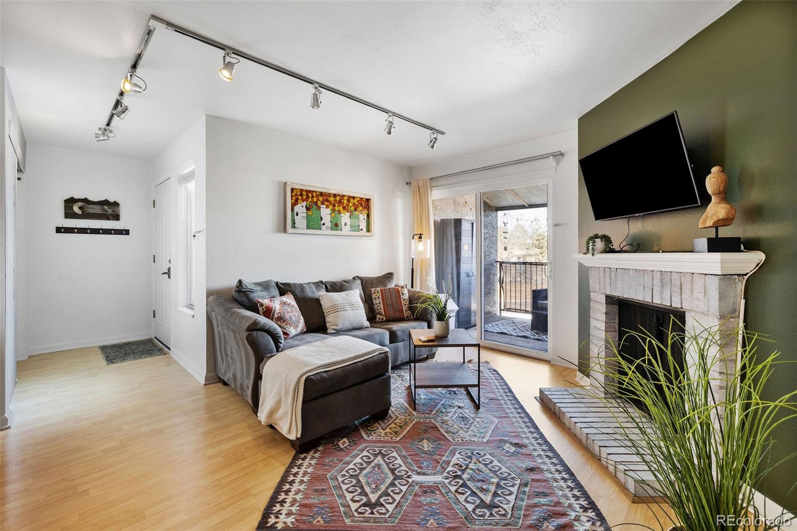 MLS Image #3 for 5300 e cherry creek south drive,denver, Colorado