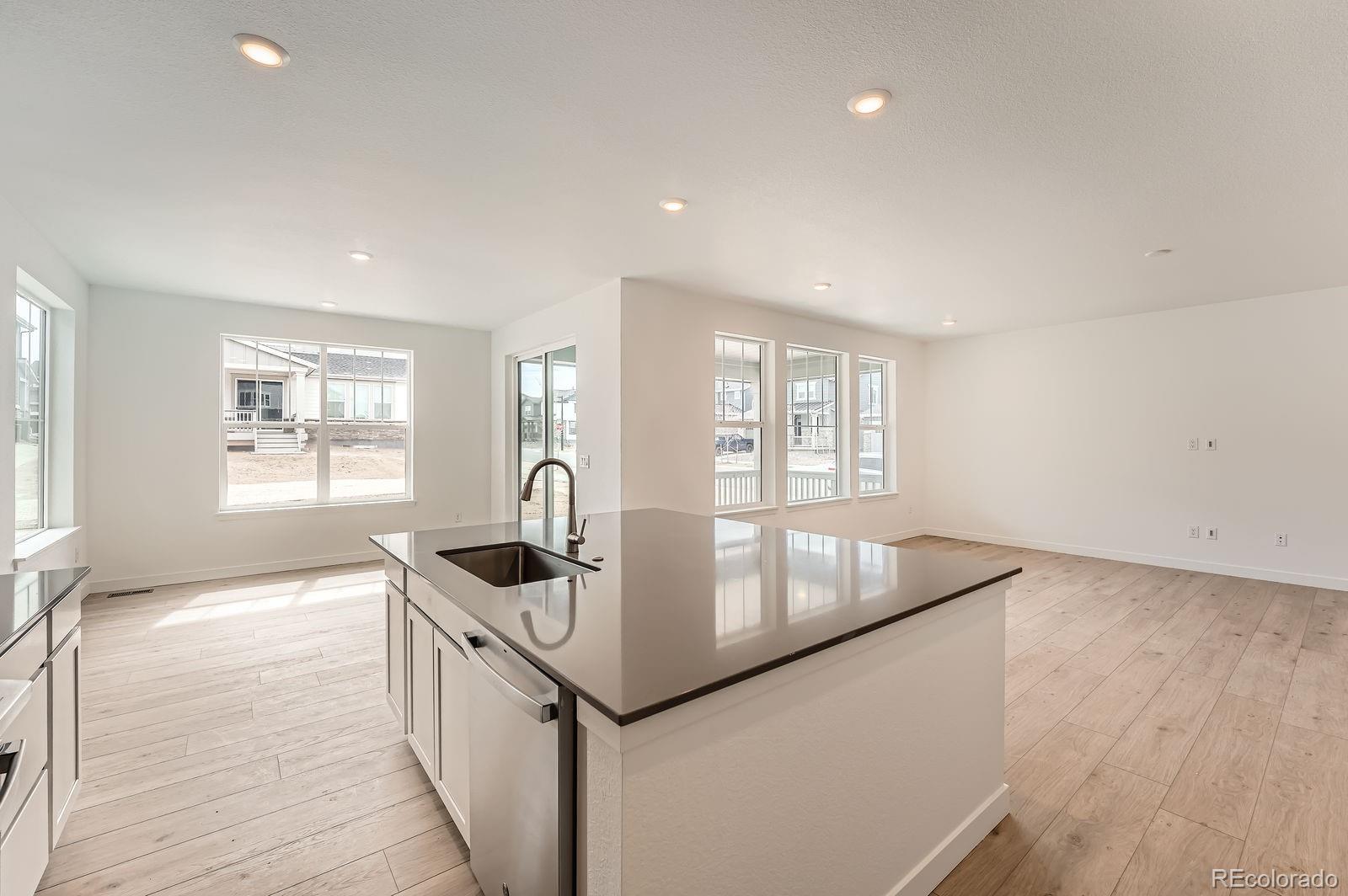 MLS Image #4 for 24704 e pacific place,aurora, Colorado