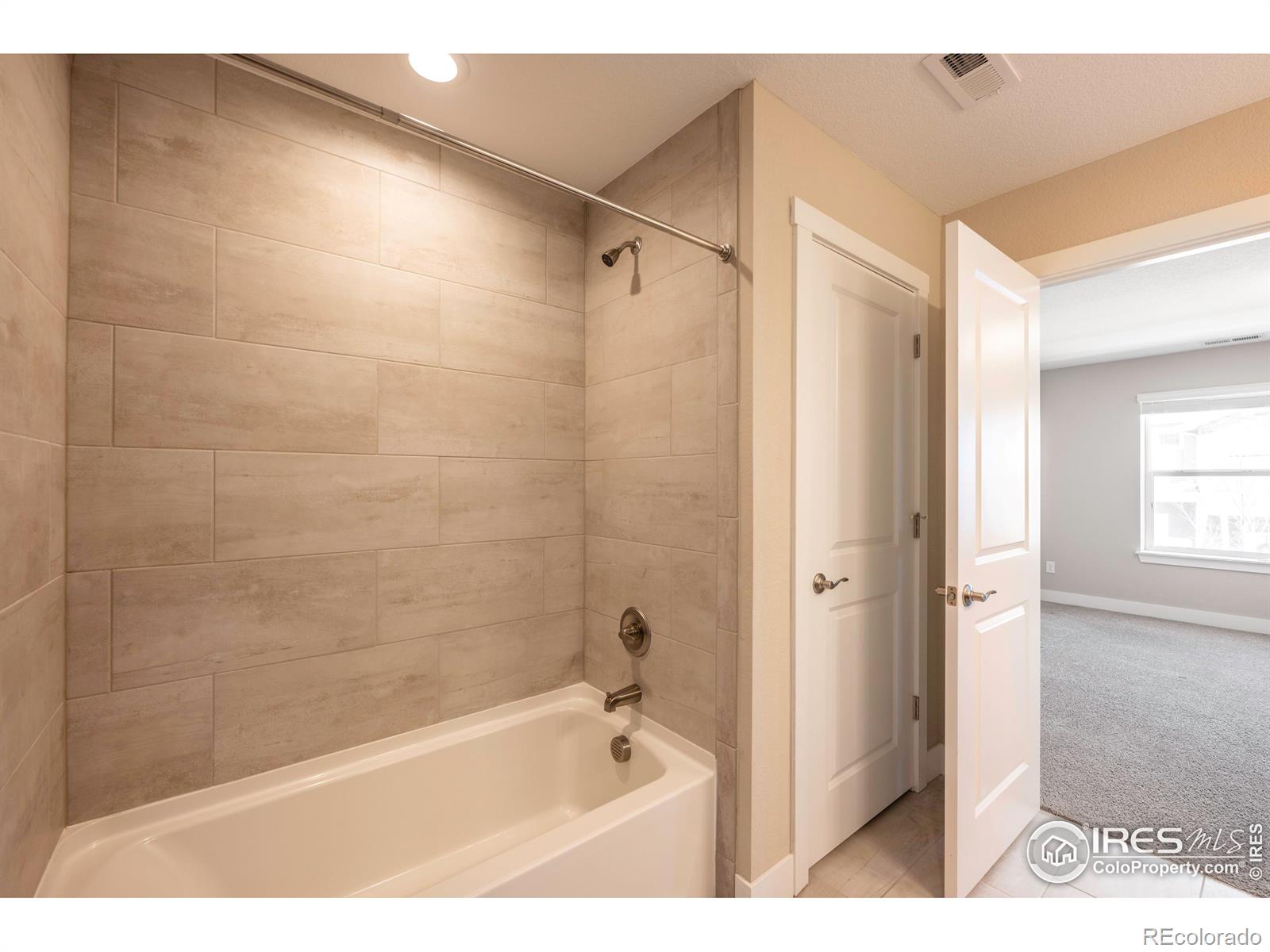 MLS Image #29 for 821  robert street,longmont, Colorado