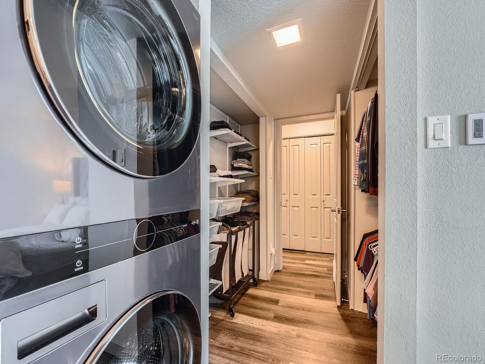 MLS Image #15 for 3351 s monaco parkway,denver, Colorado