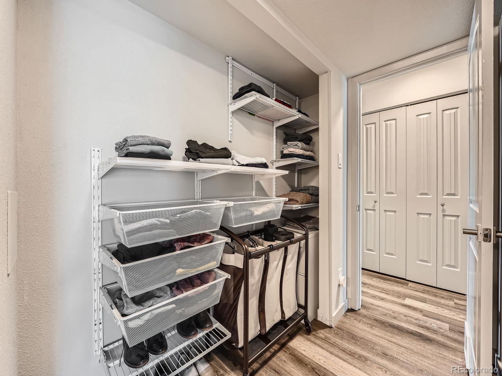 MLS Image #16 for 3351 s monaco parkway,denver, Colorado