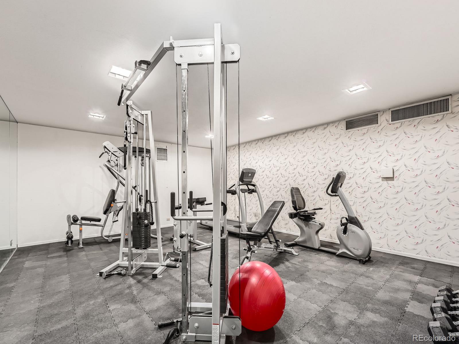 MLS Image #24 for 3351 s monaco parkway,denver, Colorado