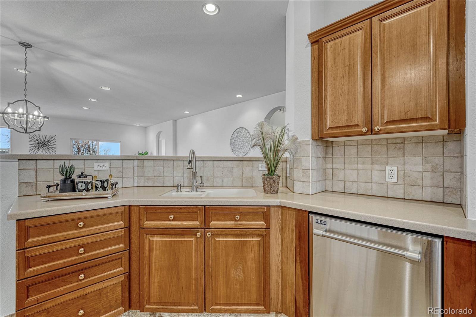 MLS Image #2 for 23480 e moraine place,aurora, Colorado