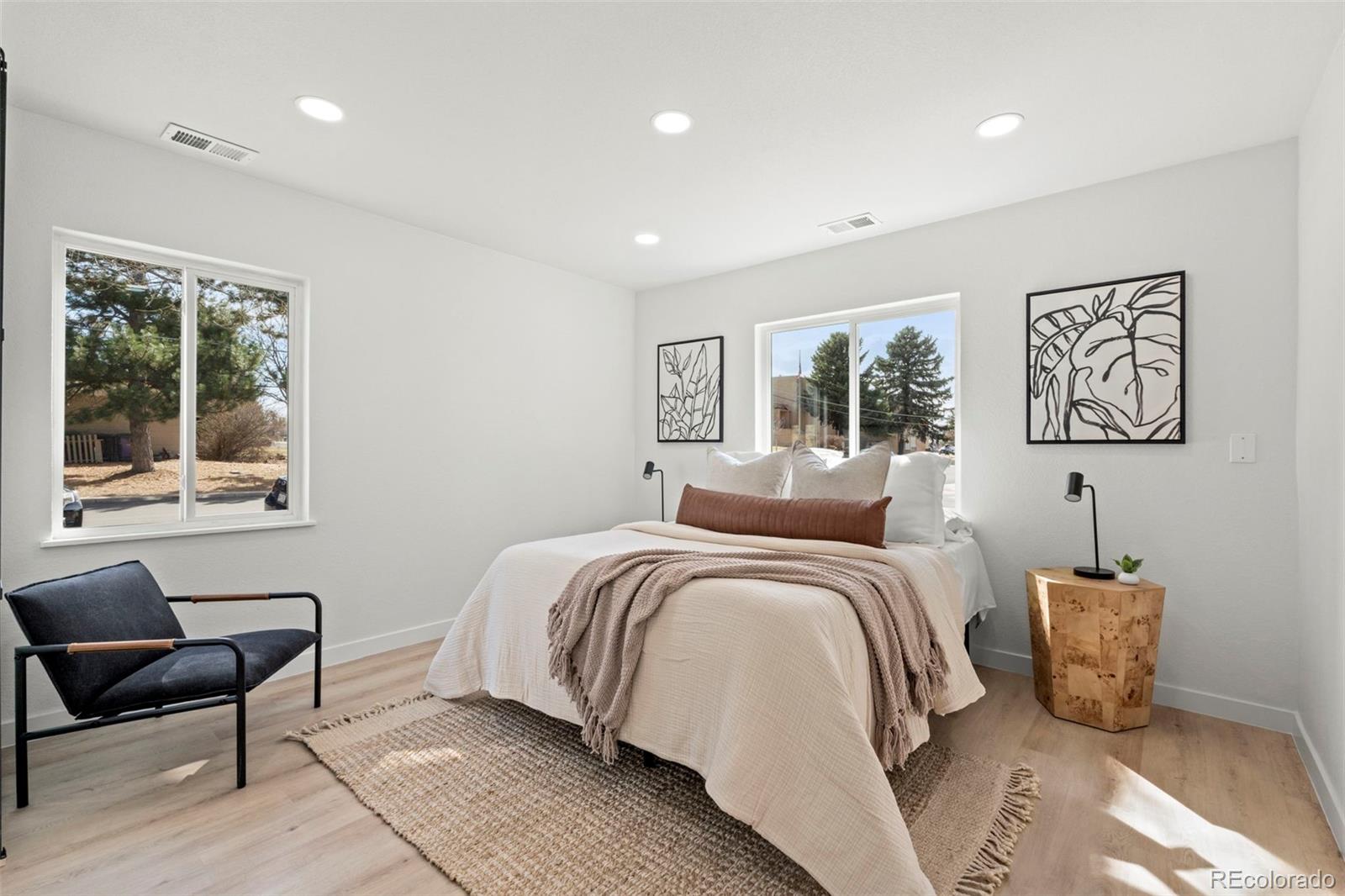 MLS Image #13 for 2990 s elm street,denver, Colorado
