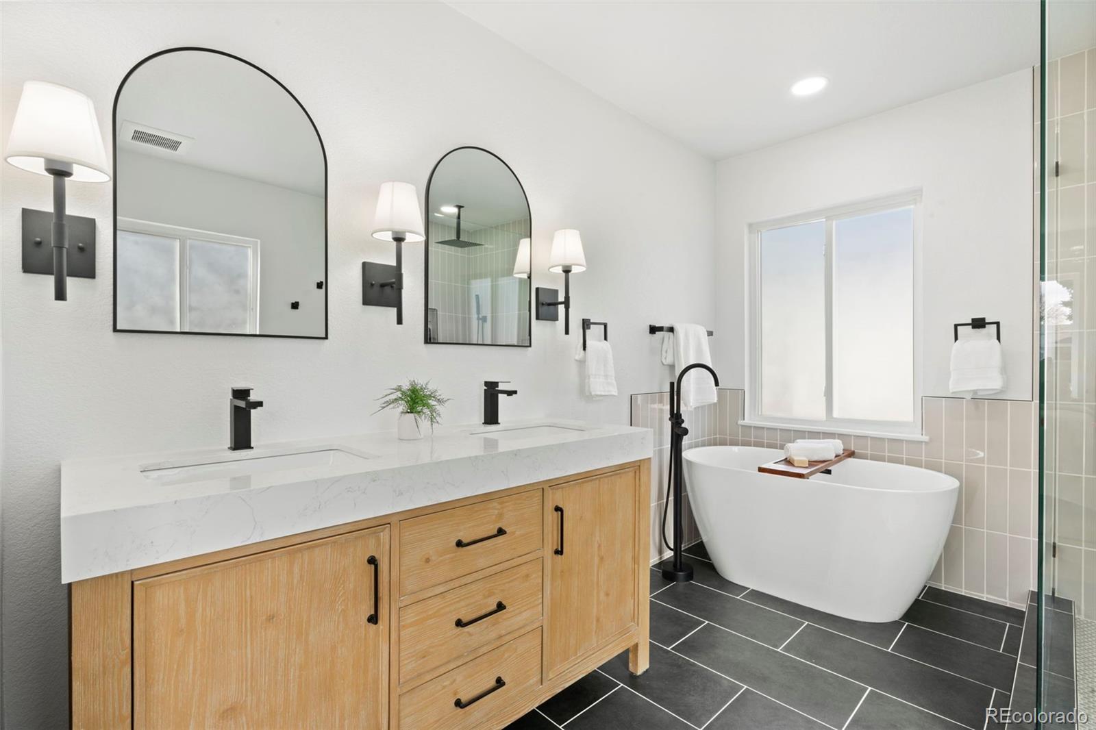 MLS Image #16 for 2990 s elm street,denver, Colorado