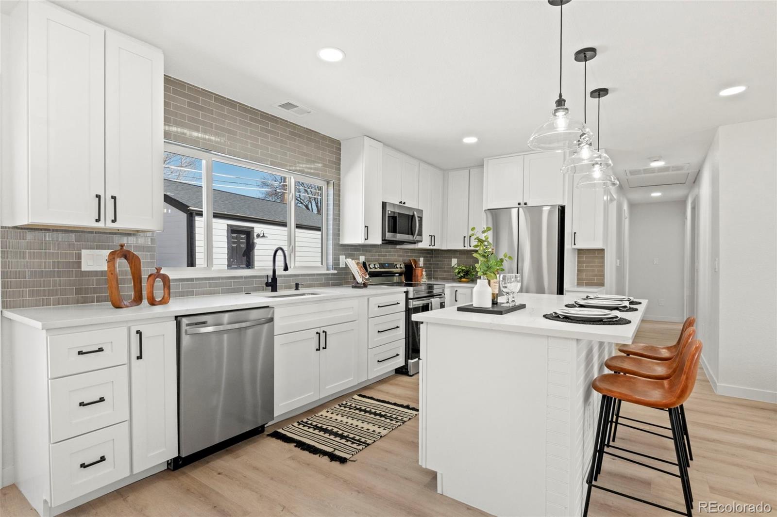 MLS Image #7 for 2990 s elm street,denver, Colorado