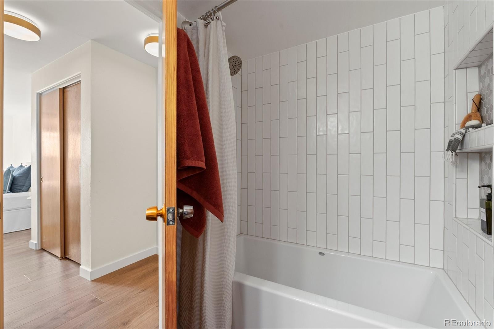 MLS Image #13 for 1200 n emerson street,denver, Colorado
