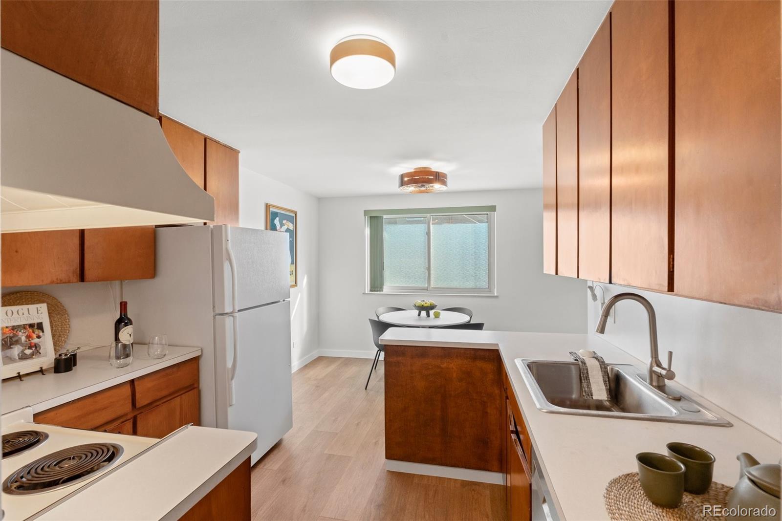 MLS Image #5 for 1200 n emerson street,denver, Colorado
