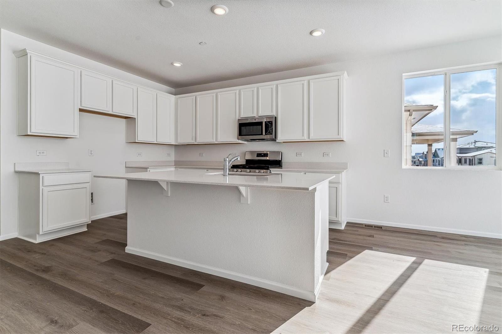 MLS Image #5 for 9165  truckee court,commerce city, Colorado