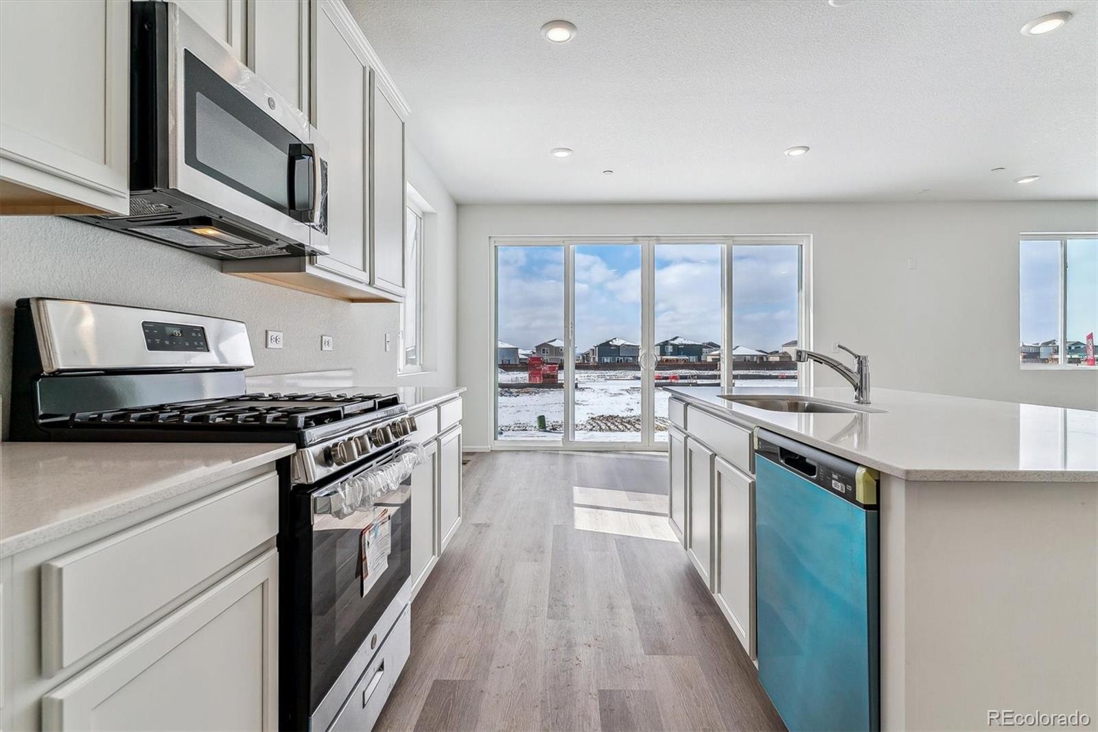 MLS Image #7 for 9165  truckee court,commerce city, Colorado
